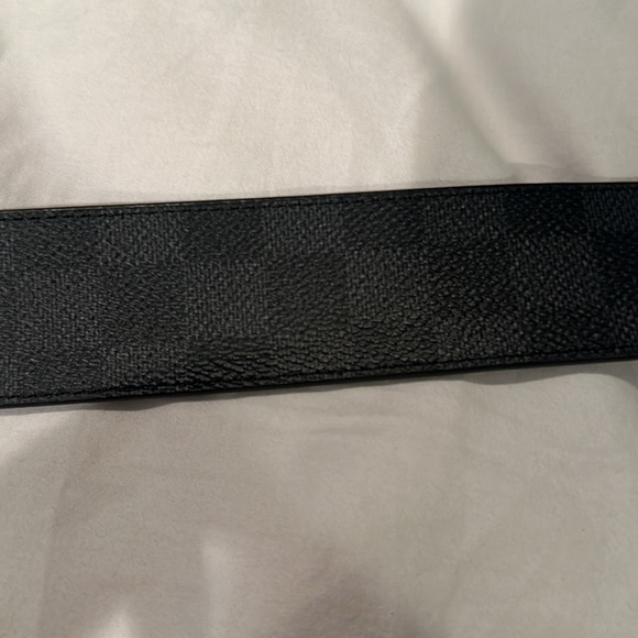 Louis Vuitton belt - Picture 3 of 3